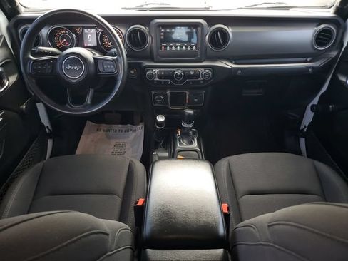 Used 2023 Jeep Gladiator Sport AWD/4WD image 16