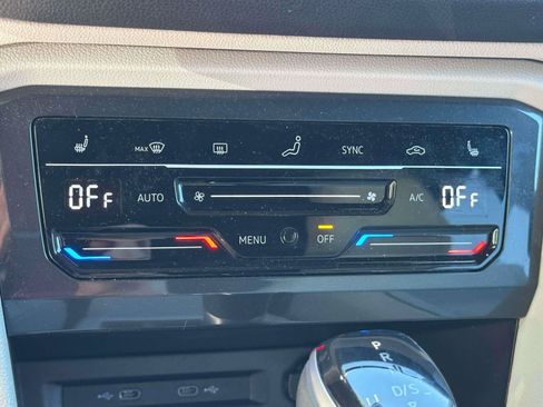 Used 2022 Volkswagen Tiguan SEL R-Line AWD/4WD image 27