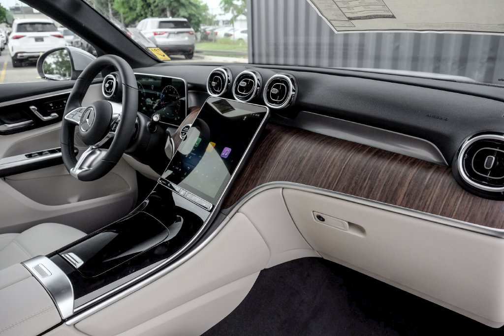 Used 2026 Mercedes-Benz GLC 300 4MATIC image 20