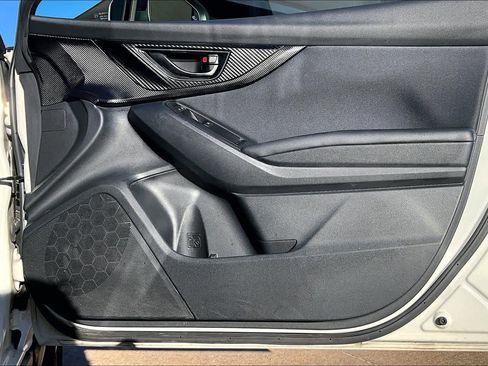 Used 2021 Subaru Crosstrek 2.0i Premium w/ Moonroof Package image 14