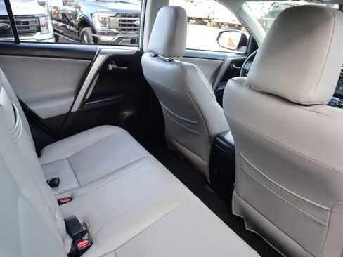 Used 2016 Toyota RAV4 XLE image 28