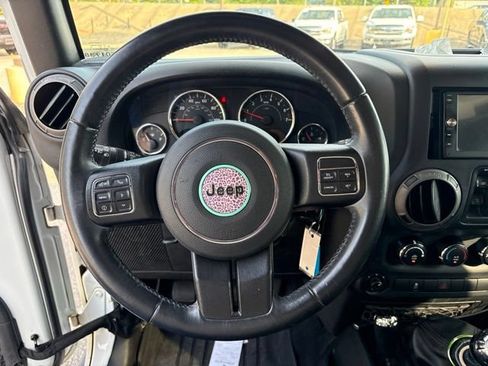 Used 2017 Jeep Wrangler Unlimited Sport w/ Quick Order Package 23S AWD/4WD image 9