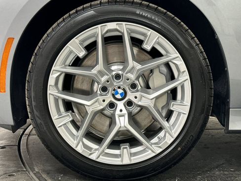 Used 2025 BMW 330i Sedan w/ Premium Package image 24