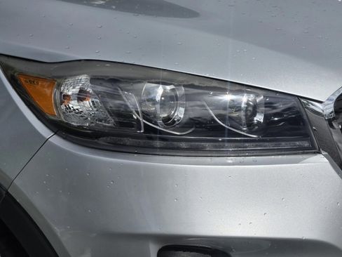 Used 2020 Kia Sorento LX FWD image 41