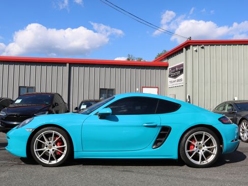 Used 2018 Porsche 718 Cayman S image 2