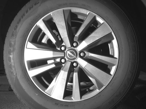 Used 2023 Nissan Pathfinder SL AWD/4WD image 14