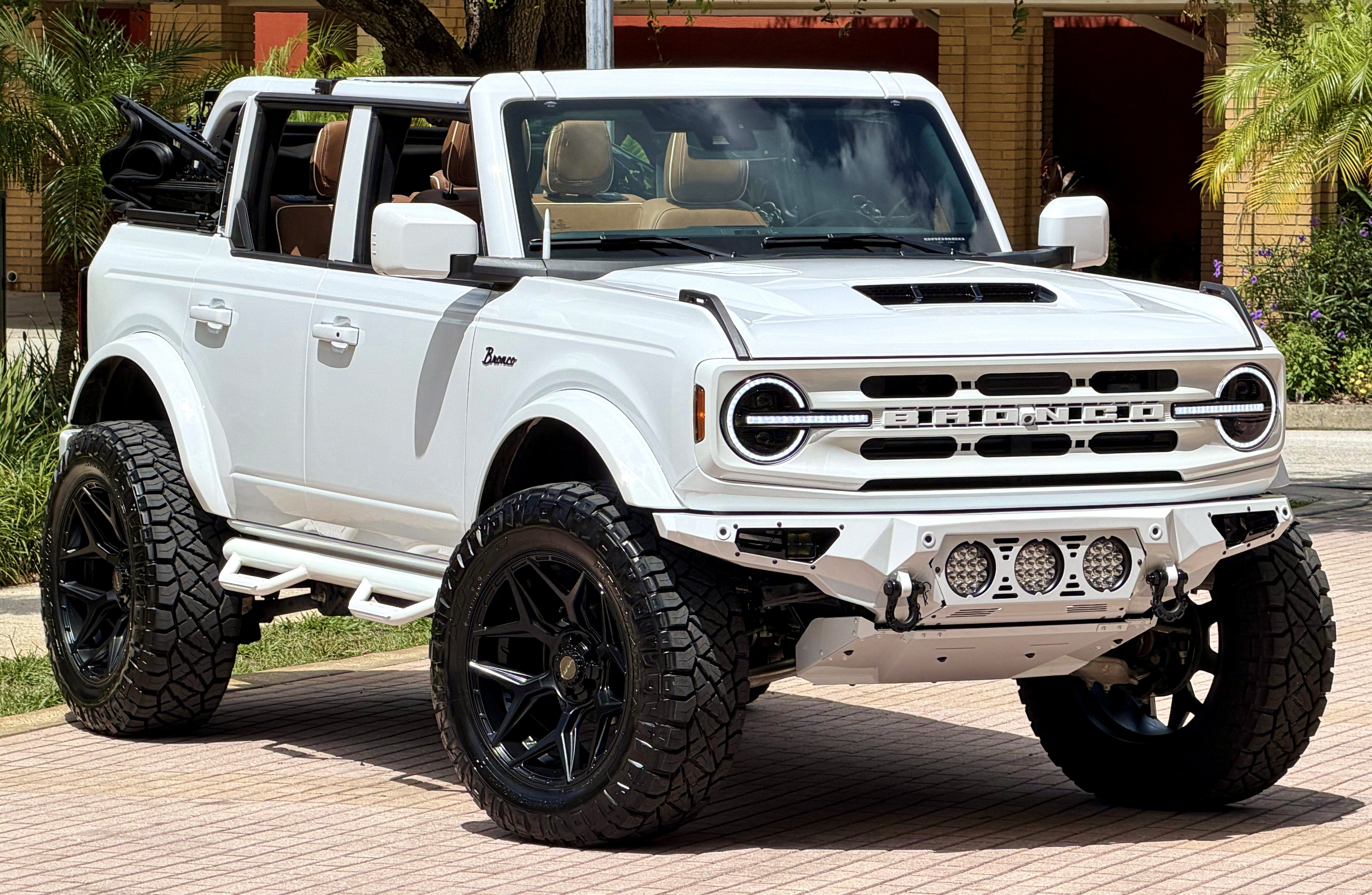 Used 2026 Ford Bronco Outer Banks AWD/4WD image 3