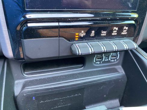 Used 2021 RAM 1500 Limited AWD/4WD image 29