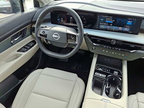 Used 2025 Nissan Murano SL w/ Cargo Package image 10