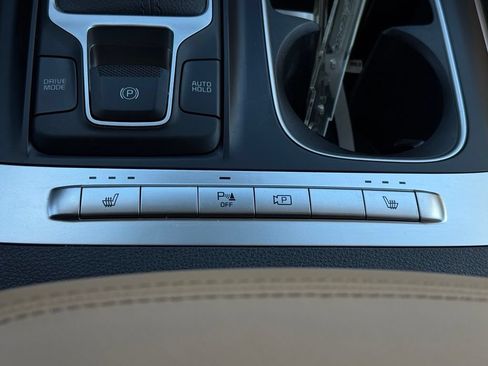 Certified 2024 Kia Carnival LX FWD image 46