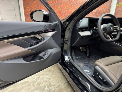 New 2026 BMW 530i xDrive 530i xDrive image 9