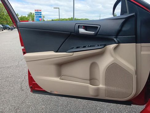 Used 2014 Toyota Camry LE FWD image 22