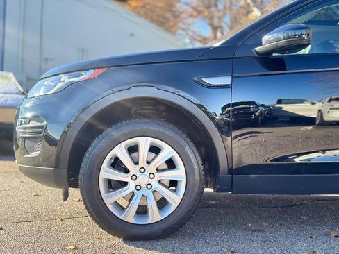 Used 2017 Land Rover Discovery Sport SE image 10
