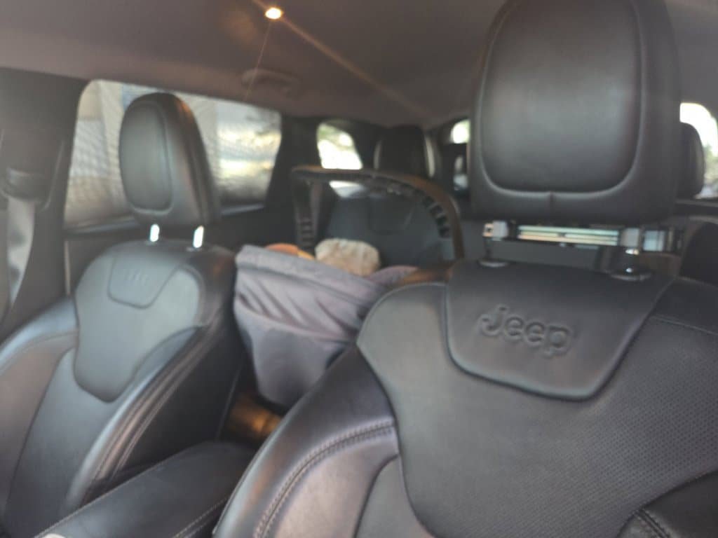 Used 2023 Jeep Cherokee Altitude Lux AWD/4WD image 11