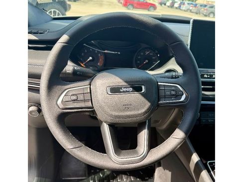 New 2025 Jeep Compass Latitude w/ Altitude Special Edition image 13