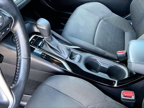 Used 2022 Toyota Corolla SE FWD image 19