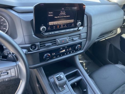 Used 2025 Nissan Pathfinder S w/ Cargo Package image 18