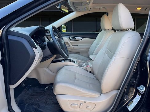 Used 2016 Nissan Rogue SL w/ SL Premium Package image 14