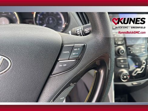 Used 2011 Hyundai Sonata GLS FWD image 16