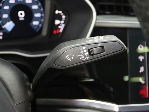 Used 2023 Audi Q3 2.0T Premium image 39