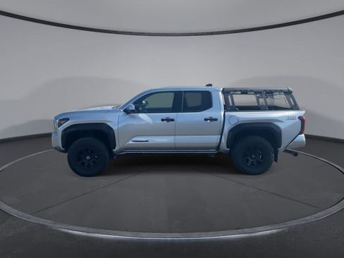 Used 2024 Toyota Tacoma TRD Off-Road w/ TRD Off Road Upgrade Package AWD/4WD image 5