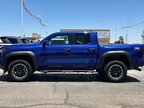 Used 2025 Toyota Tacoma TRD Off-Road w/ TRD Off Road Upgrade Package AWD/4WD image 6