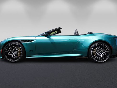 Used 2023 Aston Martin DBS Superleggera Volante image 6