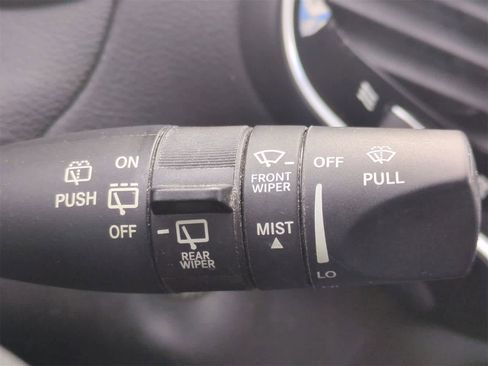 Used 2020 Jeep Cherokee Limited image 25