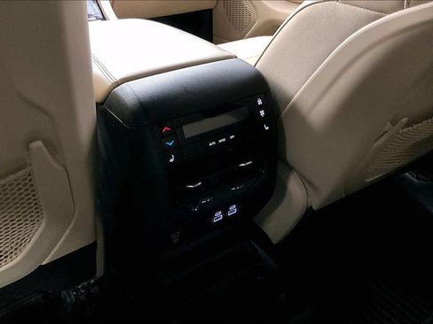 Used 2023 Jeep Grand Cherokee L Limited AWD/4WD image 28