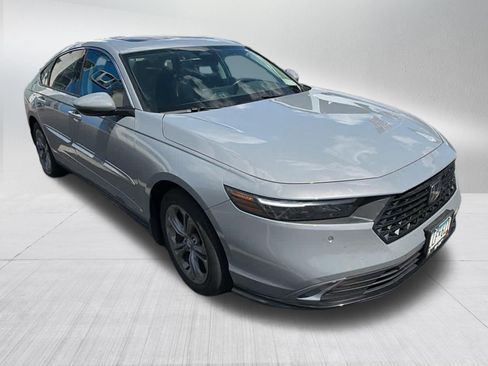 Used 2024 Honda Accord EX-L image 3