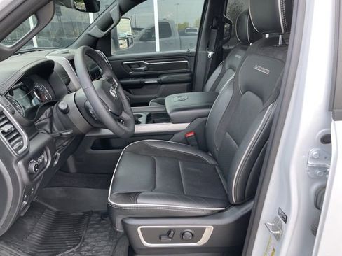 Used 2025 RAM 1500 Laramie w/ Sport Appearance Package AWD/4WD image 11