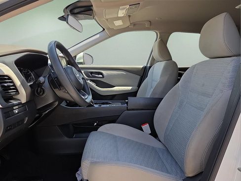 Used 2023 Nissan Rogue SV FWD image 14