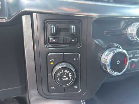 Used 2022 Ford F150 Lariat AWD/4WD image 34