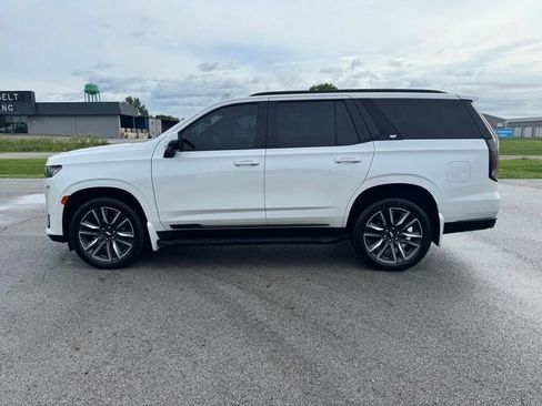 Used 2021 Cadillac Escalade Sport w/ LPO, Illumination Package AWD/4WD image 4
