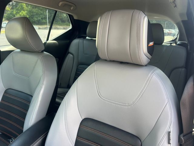 Used 2024 Nissan Kicks SR w/ SR Premium Package FWD image 11