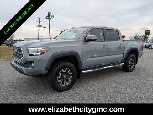 Used 2019 Toyota Tacoma SR image 8