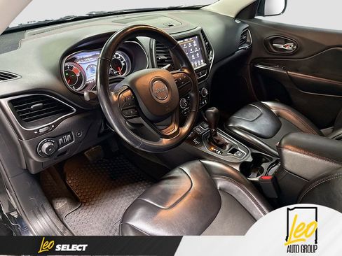 Used 2021 Jeep Cherokee Trailhawk w/ Sun, Sound & Nav Group AWD/4WD image 12