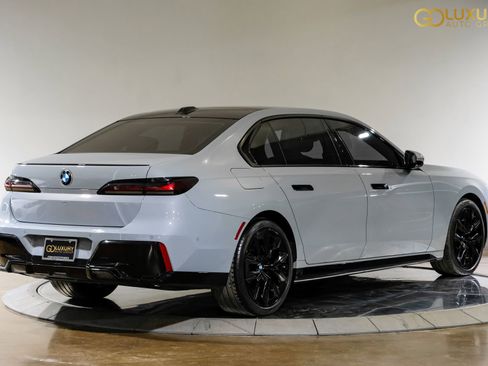 Used 2023 BMW 740i RWD image 10