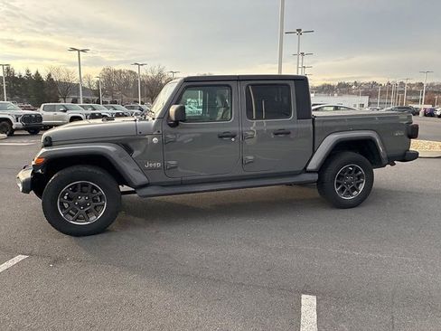 Used 2020 Jeep Gladiator Overland w/ Safety Group image 14