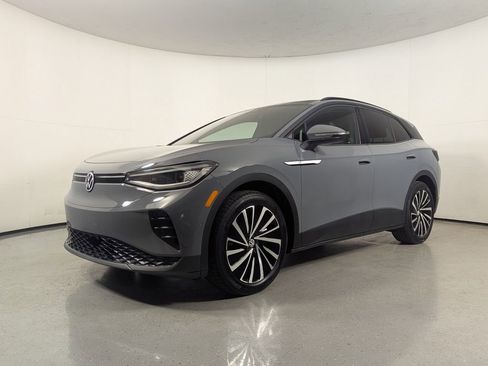 Used 2024 Volkswagen ID.4 S RWD image 3