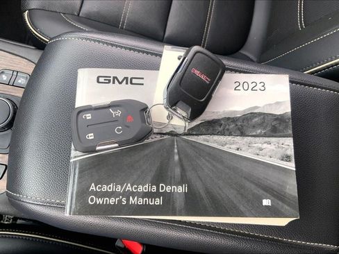 Used 2023 GMC Acadia Denali FWD image 12