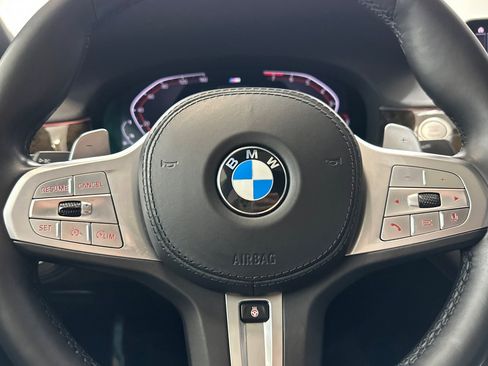 Used 2022 BMW 740i w/ M Sport Package RWD image 16