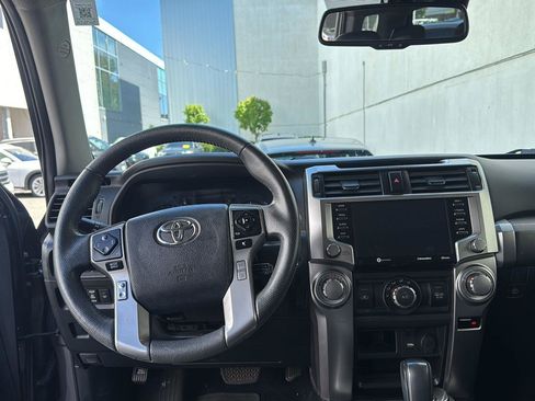 Used 2022 Toyota 4Runner SR5 Premium w/ Moonroof Package AWD/4WD image 13