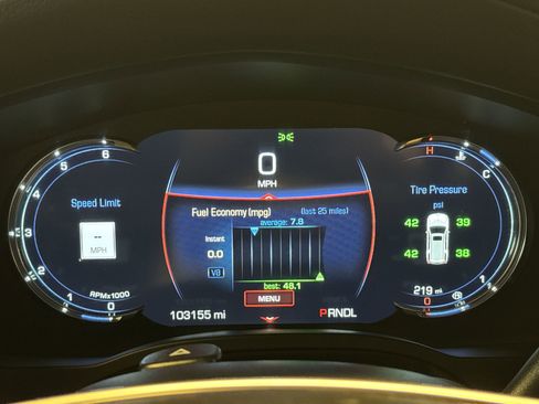 Used 2018 Cadillac Escalade Premium Luxury image 15