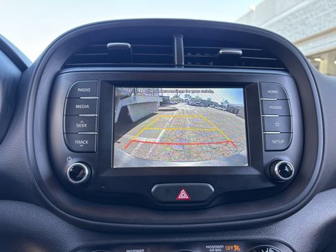 Used 2020 Kia Soul LX FWD image 21