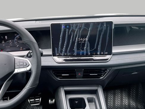 New 2026 Volkswagen Tiguan SE R-Line FWD image 6
