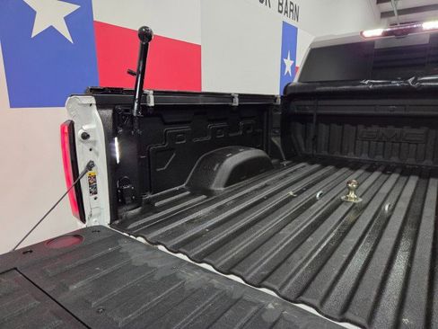 Used 2025 GMC Sierra 2500 Denali Ultimate AWD/4WD image 35
