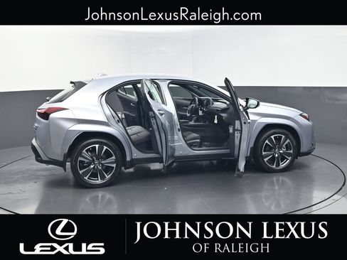 Used 2026 Lexus UX 300h FWD image 33