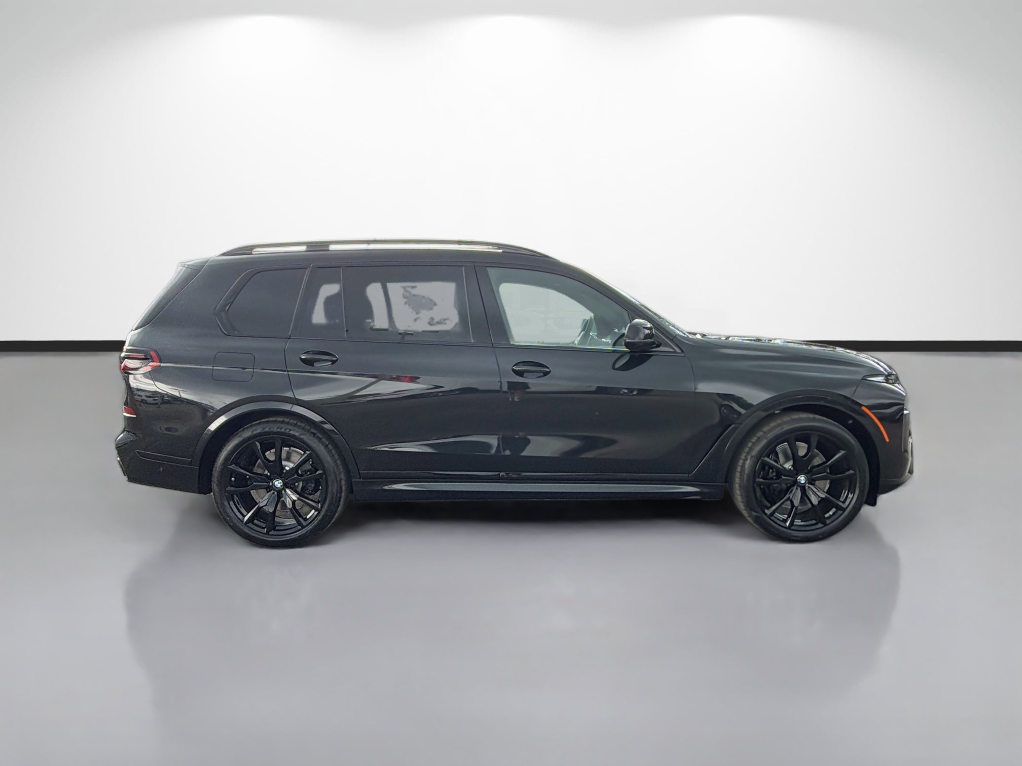 New 2027 BMW X7 xDrive40i w/ M Sport Package AWD/4WD image 2