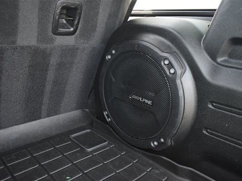 Used 2021 Jeep Wrangler Unlimited Sahara AWD/4WD image 24